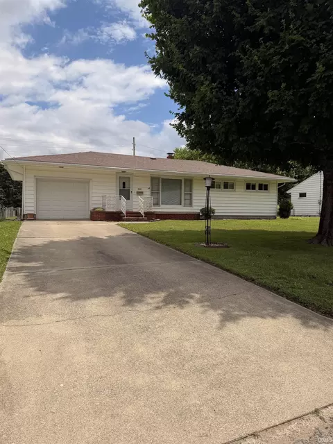 400 E Roselawn Dr, Logansport, IN 46947