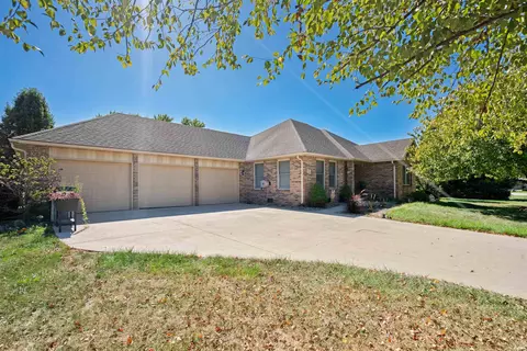 750 Riverview Dr, Kokomo, IN 46901