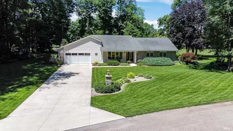 12638 Emerald Ct, Plymouth, IN 46563
