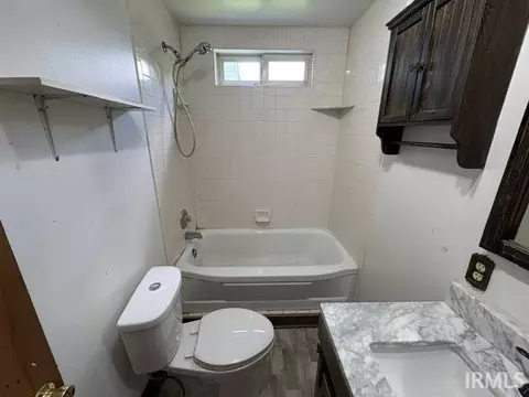 Bath - 321 W Jay St, Dunkirk, IN 47336 photo 2 of 2