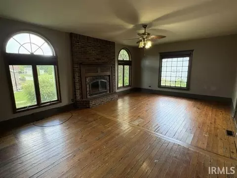 Living - 321 W Jay St, Dunkirk, IN 47336 photo 1 of 4