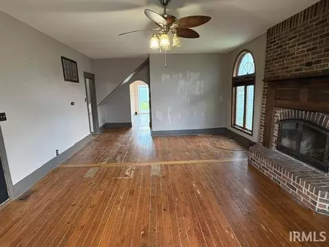 Living - 321 W Jay St, Dunkirk, IN 47336 photo 3 of 4