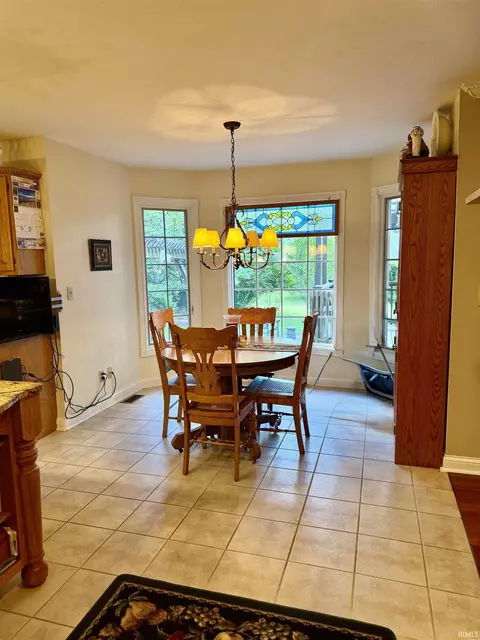 Dining - 2500 E Cedarwood Dr, Bloomington, IN 47401 photo 4 of 4