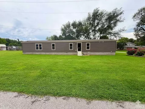 120 E 7th St, Newberry, IN 47449