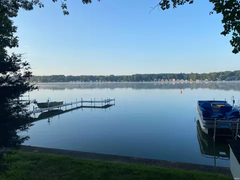 3515 W Sycamore Beach Rd, Angola, IN 46703