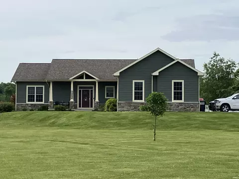 13541 3rd Rd, Plymouth, IN 46563