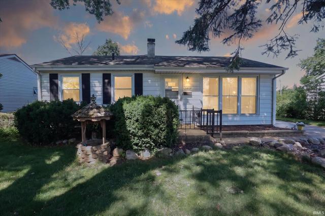54621 28th St, South Bend, IN 46635