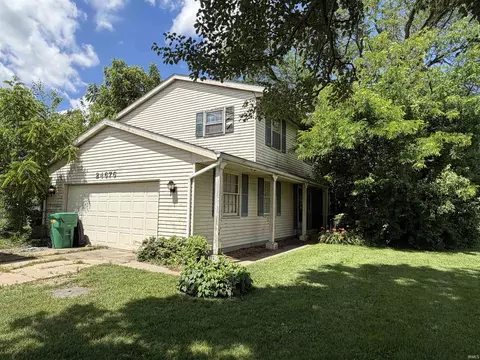 24676 Elmhurst Dr, Elkhart, IN 46517