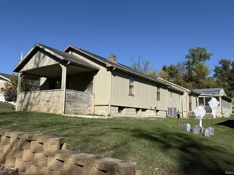 1024 W Country Club Dr, Bloomington, IN 47403