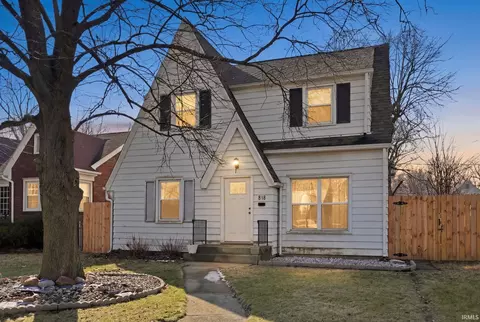 818 E Rudisill Blvd, Fort Wayne, IN 46806