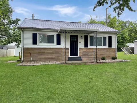 230 N Iowa St, Chandler, IN 47610