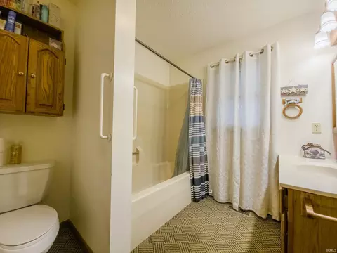 11288 E 1020 Ln, Mount Carmel, IL 62863 photo 7