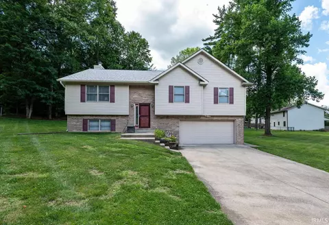 5918 S Foxwood Ln, Bloomington, IN 47401