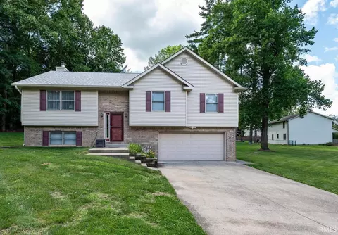 5918 S Foxwood Ln, Bloomington, IN 47401