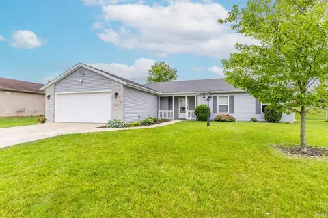 226 Glory Ave, Kendallville, IN 46755