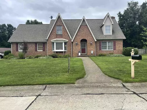 10040 Belmont Ct, Evansville, IN 47711
