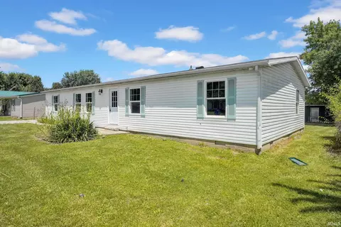 425 Dale St, Mitchell, IN 47446 photo 2