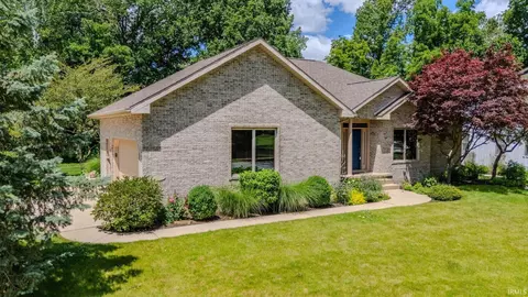 38 Studio Dr, Wabash, IN 46992