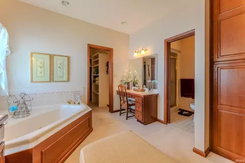 Bath - 38 Studio Dr, Wabash, IN 46992 photo 2 of 5