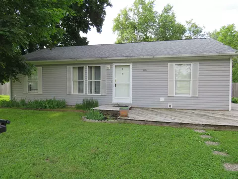 114 E 3rd St, Rochester, IN 46975