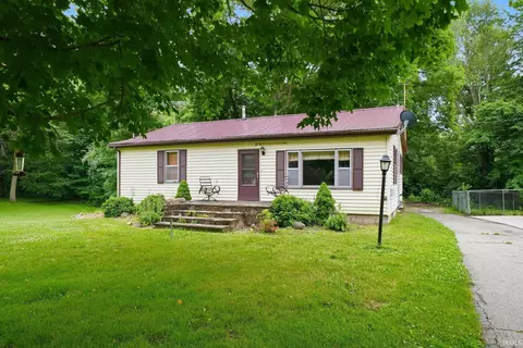 1475 W South Dr, Pleasant Lake, IN 46779