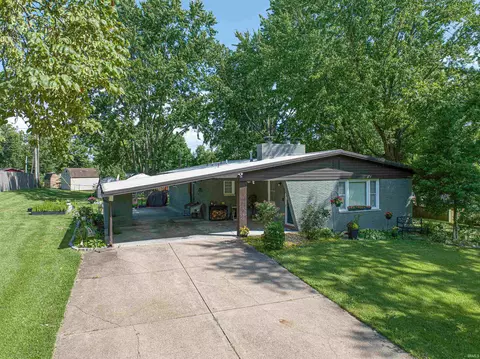 7717 Meadowview Dr, Evansville, IN 47710