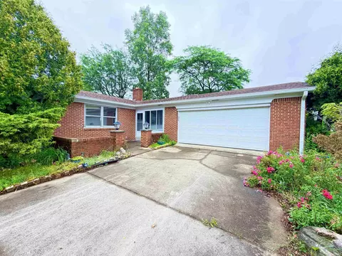 1521 Canterbury Ct, Huntington, IN 46750