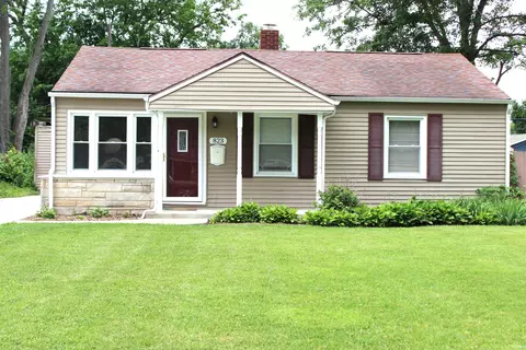 823 Northwood Dr, South Bend, IN 46617