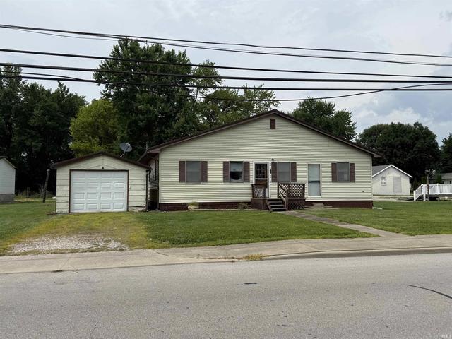 213 E Medcalf St, Dale, IN 47523