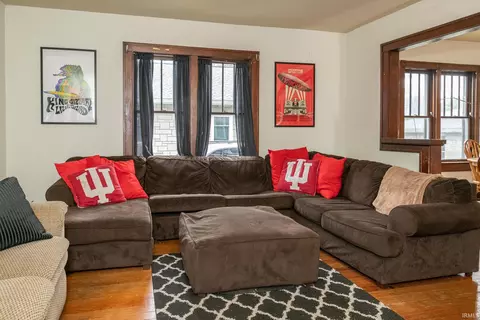Living - 402 E 1st St, Bloomington, IN 47401 photo 2 of 6