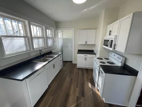 Kitchen - 402 E 1st St, Bloomington, IN 47401 photo 2 of 2