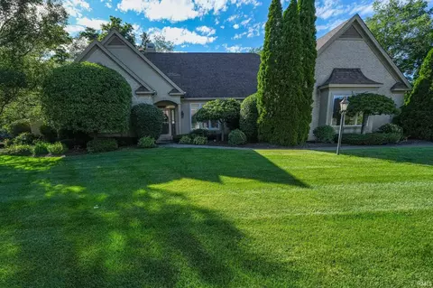 16329 Old Bayou Rd, Granger, IN 46530