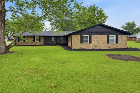 2904 W Moore Rd, Muncie, IN 47304