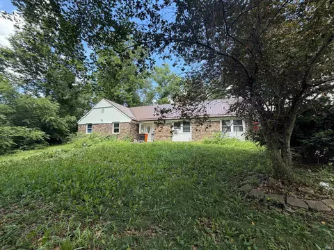 2584 W Woodland Ave, Peru, IN 46970