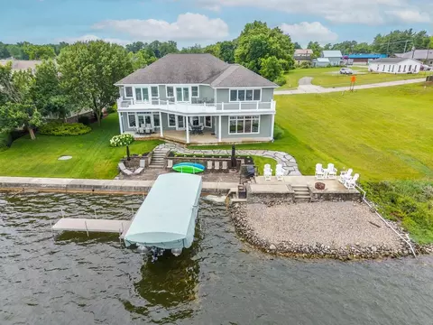 110 Sylvan Pt, Rome City, IN 46784