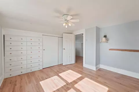 Bedroom - 8901 E Jackson St, Selma, IN 47383 photo 6 of 8