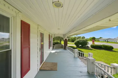 Exterior - 8901 E Jackson St, Selma, IN 47383 photo 9 of 11