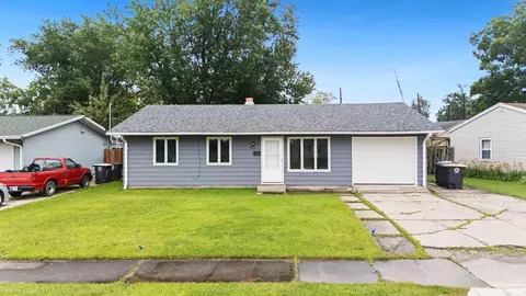 6015 Landsdowne Dr, Fort Wayne, IN 46816