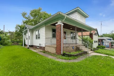 2201 Catalpa St, South Bend, IN 46613