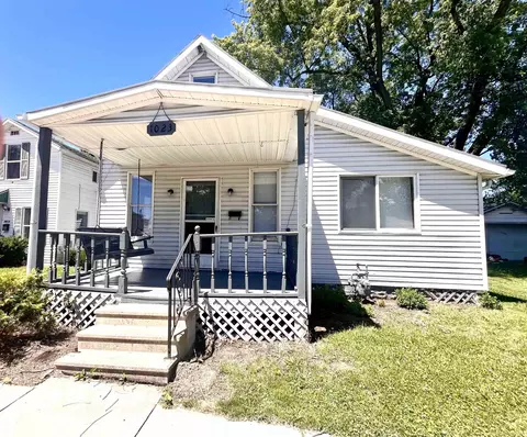 1023 Cone St, Elkhart, IN 46514
