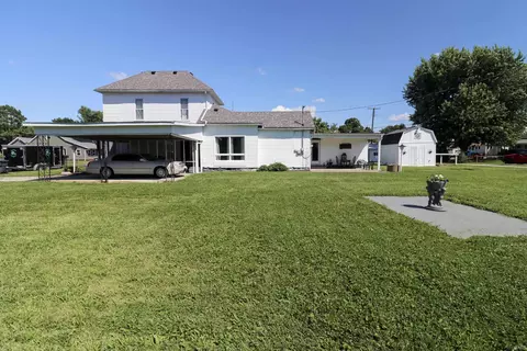 Exterior - 215 E Commerce St, Dunkirk, IN 47336 photo 2 of 5