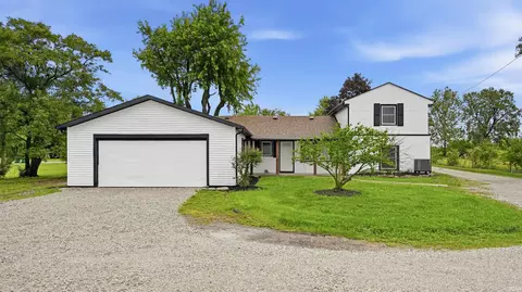 12021 E Jackson St, Parker City, IN 47368