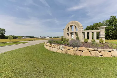 15360 Derry Ln, Granger, IN 46530