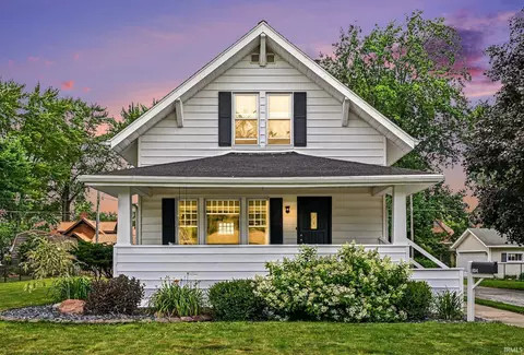 604 E Van Buren St, Nappanee, IN 46550