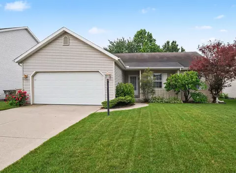 3330 Stone Briar Dr, South Bend, IN 46628