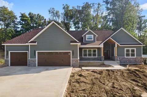 16390 Greystone Dr, Granger, IN 46530