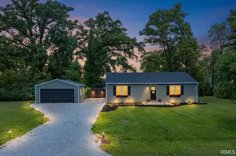 3227 E Randal Dr, Muncie, IN 47303