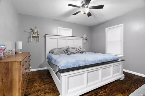 Bedroom - 514 7th St, Covington, IN 47932 photo 1 of 3