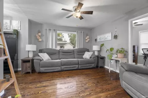 Living - 514 7th St, Covington, IN 47932 photo 1 of 1