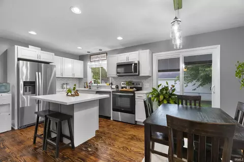 Kitchen - 514 7th St, Covington, IN 47932 photo 1 of 5